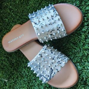 Snake & Studs Slides